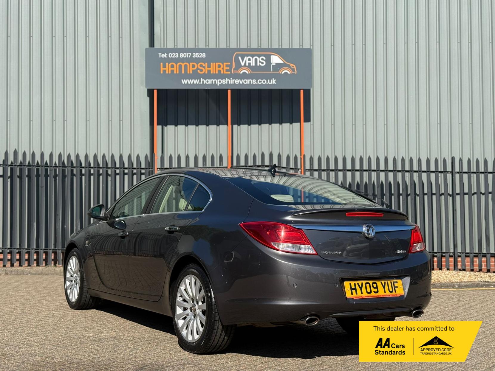 2009 Vauxhall Insignia 2.0T Elite Nav Hatchback 5dr Petrol Manual Euro 5 (220 ps) - Thumbnail 4