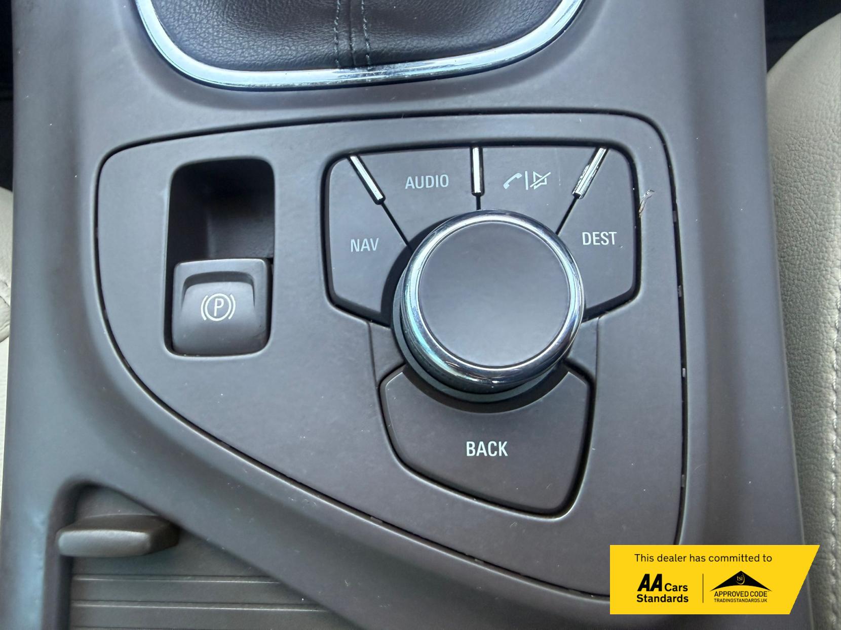 2009 Vauxhall Insignia 2.0T Elite Nav Hatchback 5dr Petrol Manual Euro 5 (220 ps) - Thumbnail 43