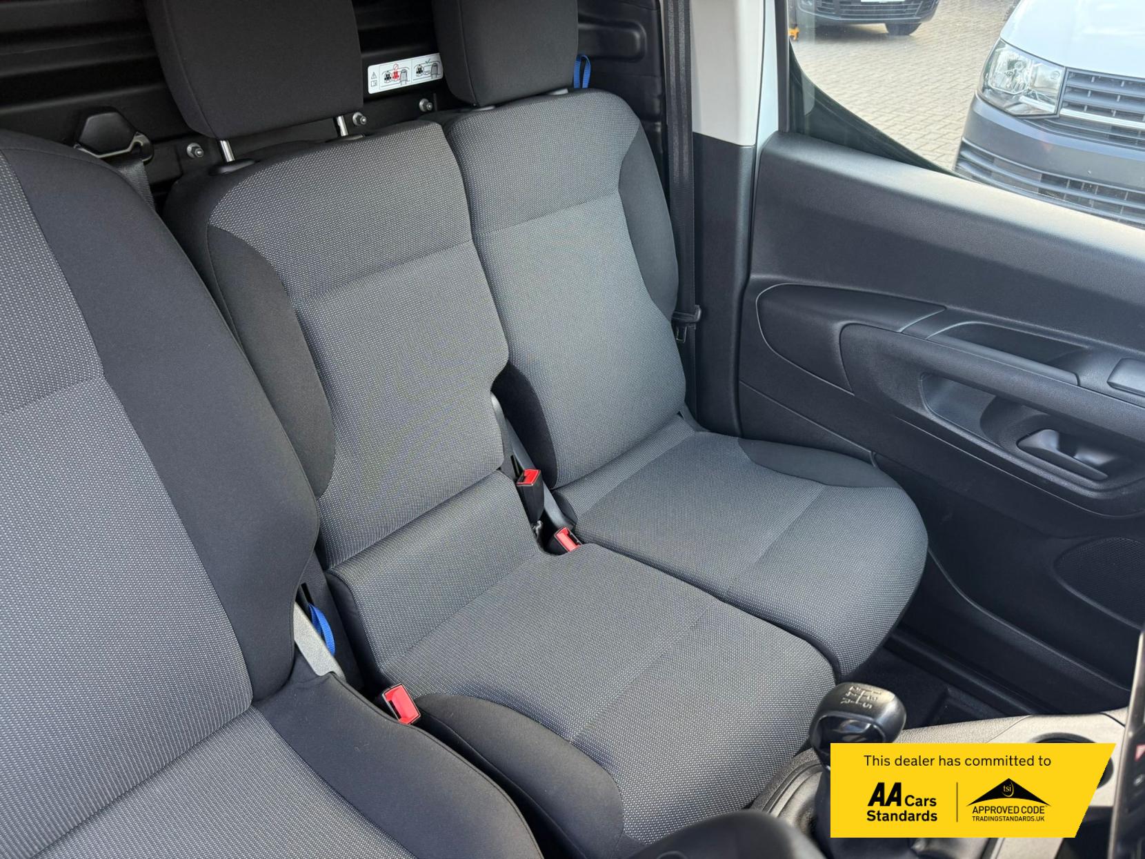 Peugeot Partner 1.5 BlueHDi 650 Professional Premium Standard Panel Van 5dr Diesel Manual SWB Euro 6 (75 bhp)