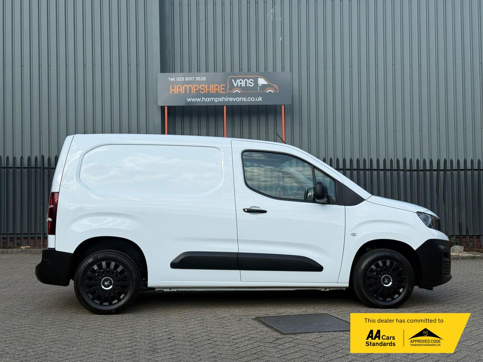 Peugeot Partner 1.5 BlueHDi 650 Professional Premium Standard Panel Van 5dr Diesel Manual SWB Euro 6 (75 bhp)