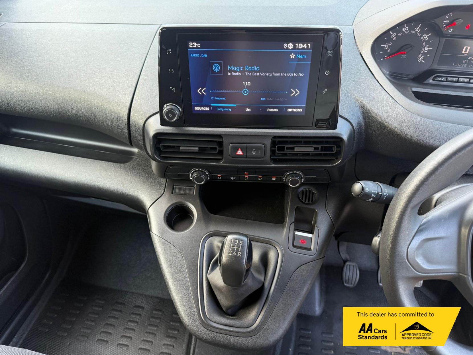 Peugeot Partner 1.5 BlueHDi 650 Professional Premium Standard Panel Van 5dr Diesel Manual SWB Euro 6 (75 bhp)