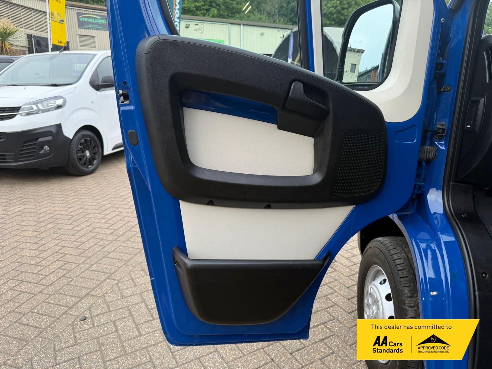 Citroen Relay 2.0 BlueHDi 33 Panel Van 5dr Diesel Manual L1 Euro 6 (110 ps)