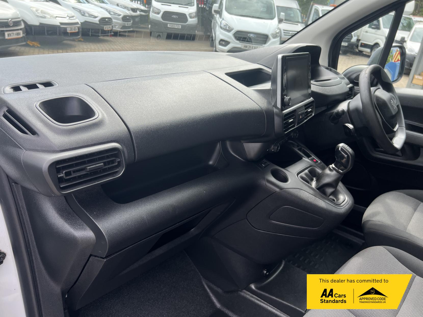 Peugeot Partner 1.5 BlueHDi 1000 Professional Standard Panel Van 5dr Diesel Manual SWB Euro 6 (100 bhp)