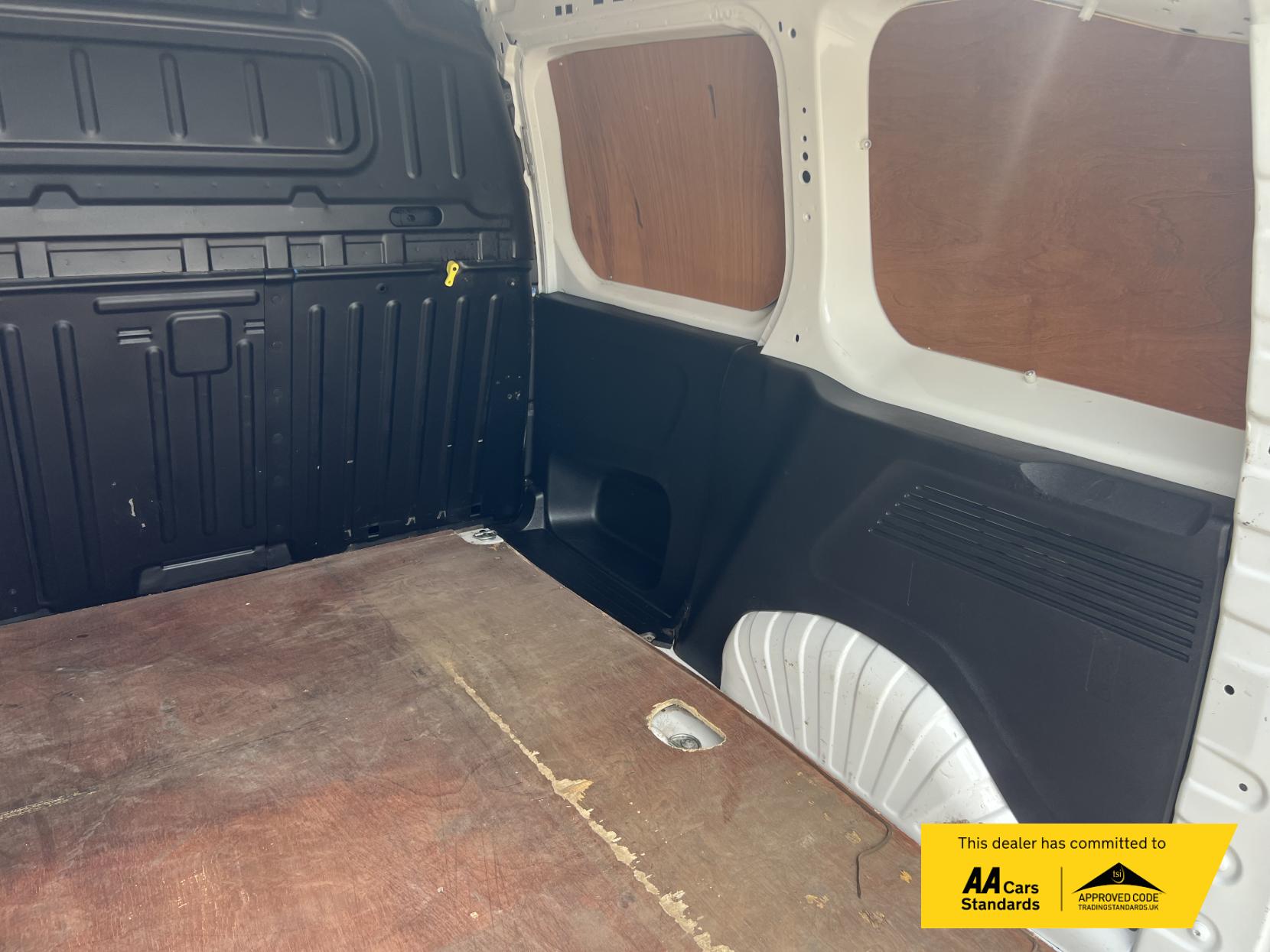 Peugeot Partner 1.5 BlueHDi 1000 Professional Standard Panel Van 5dr Diesel Manual SWB Euro 6 (100 bhp)