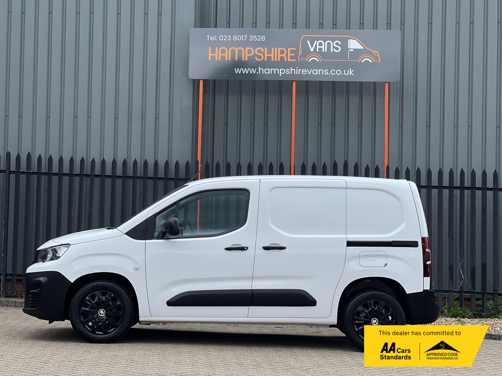 Peugeot Partner 1.5 BlueHDi 1000 Professional Standard Panel Van 5dr Diesel Manual SWB Euro 6 (100 bhp)