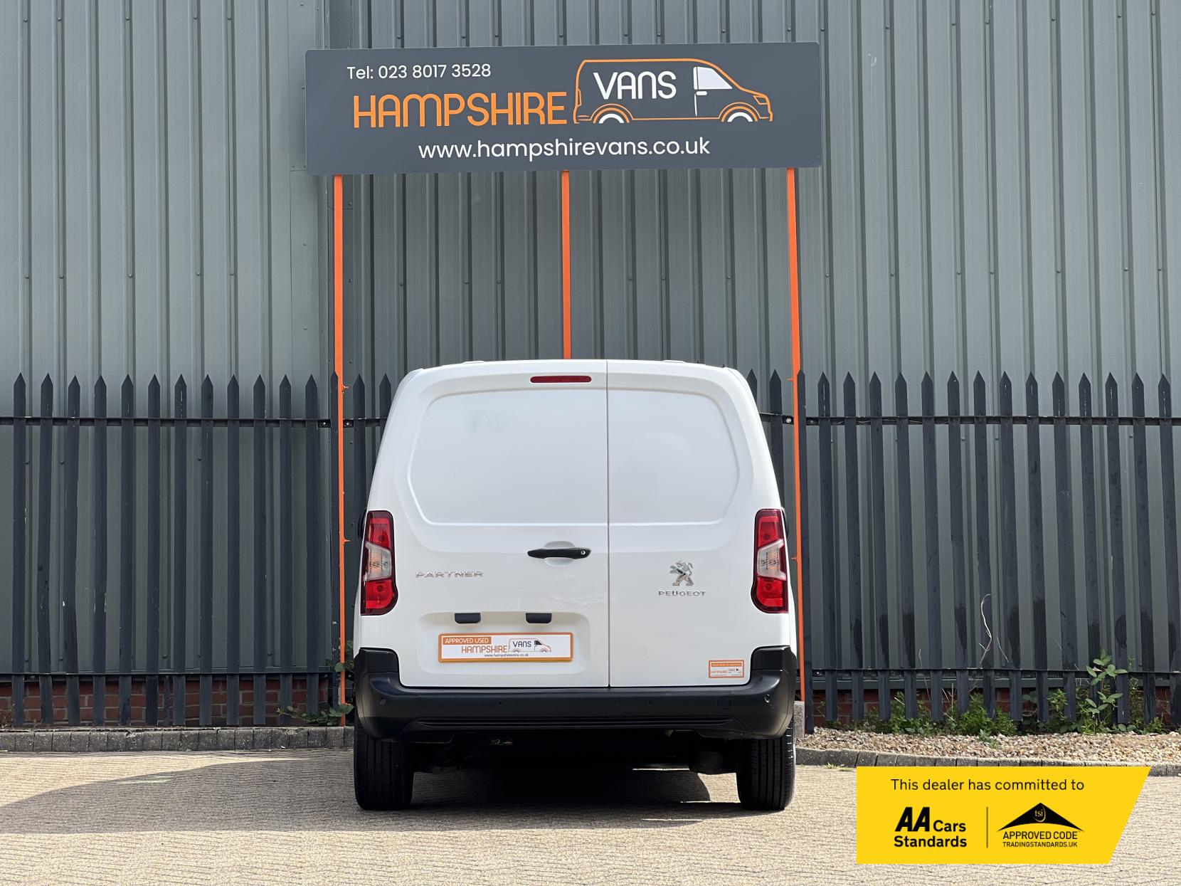 Peugeot Partner 1.5 BlueHDi 1000 Professional Standard Panel Van 5dr Diesel Manual SWB Euro 6 (100 bhp)
