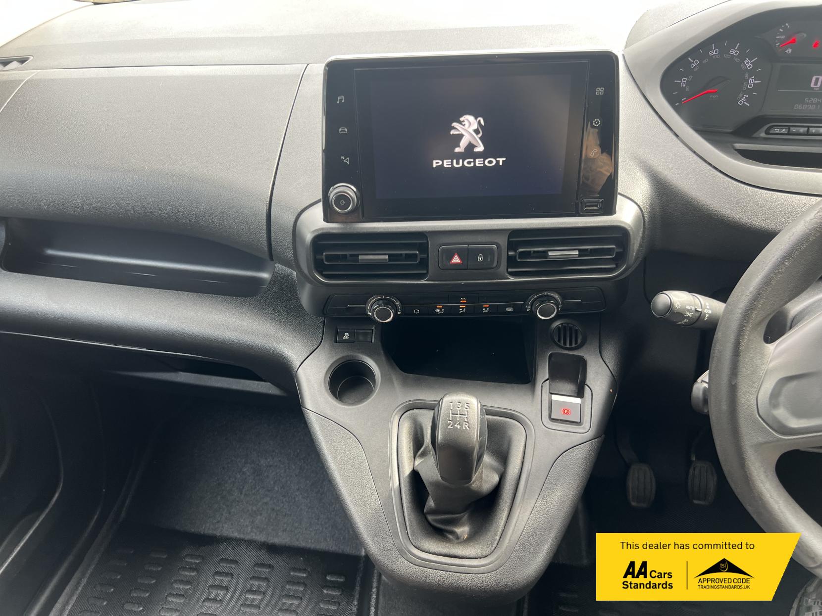 Peugeot Partner 1.5 BlueHDi 1000 Professional Standard Panel Van 5dr Diesel Manual SWB Euro 6 (100 bhp)
