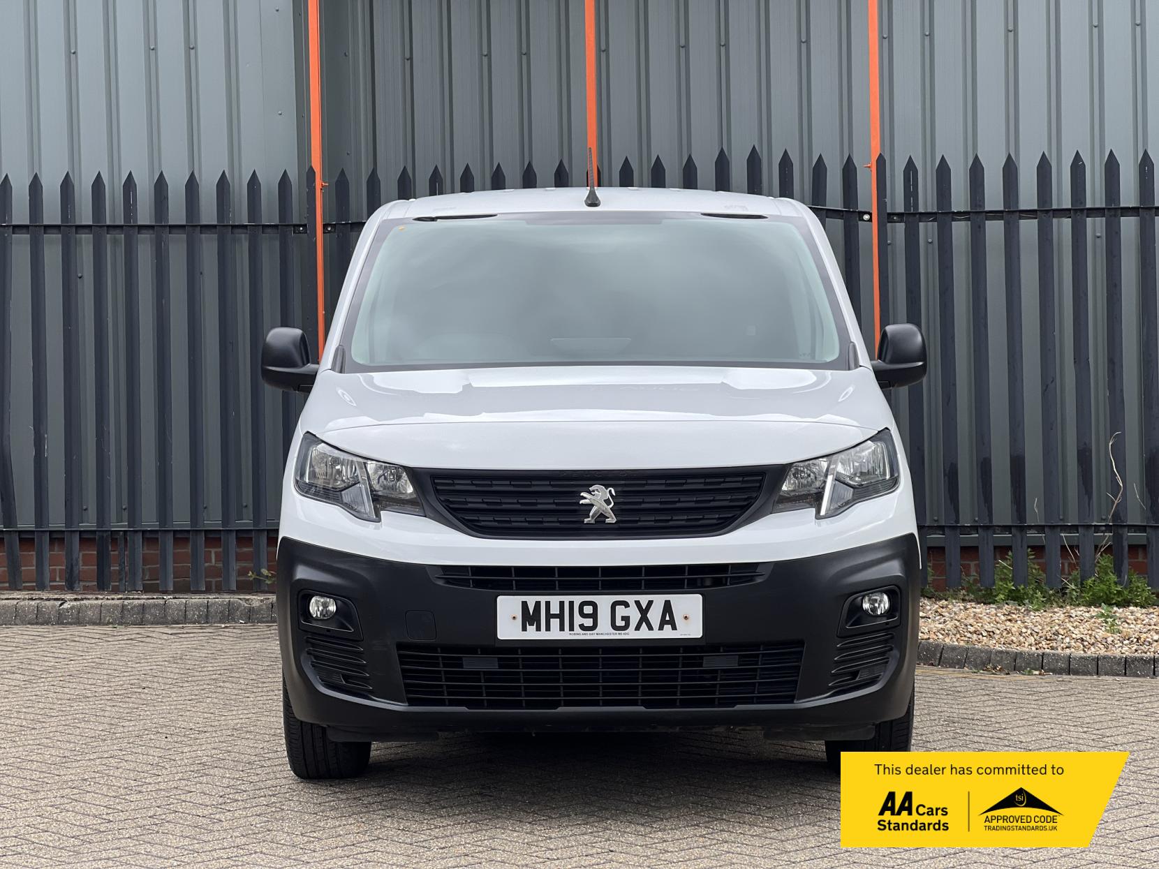 Peugeot Partner 1.5 BlueHDi 1000 Professional Standard Panel Van 5dr Diesel Manual SWB Euro 6 (100 bhp)