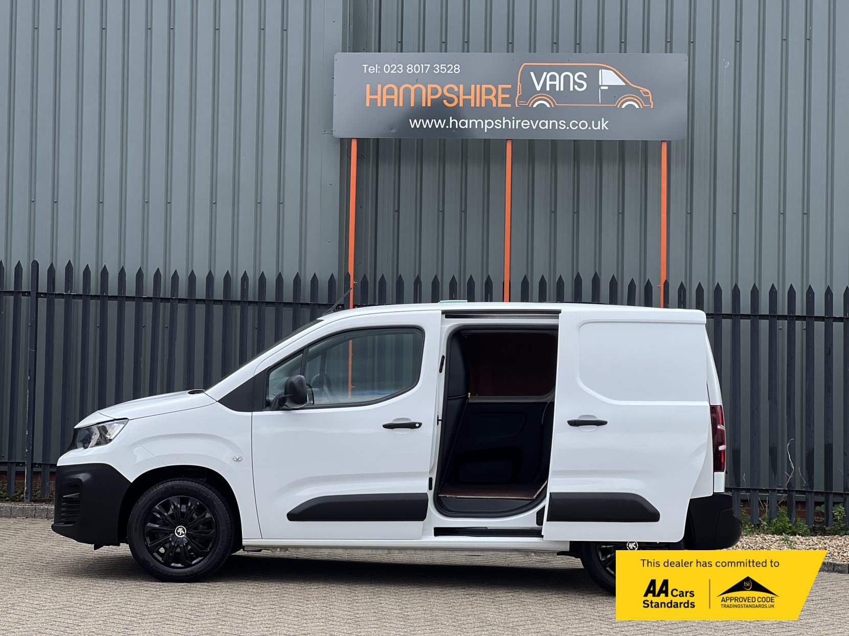 Peugeot Partner 1.5 BlueHDi 1000 Professional Standard Panel Van 5dr Diesel Manual SWB Euro 6 (100 bhp)