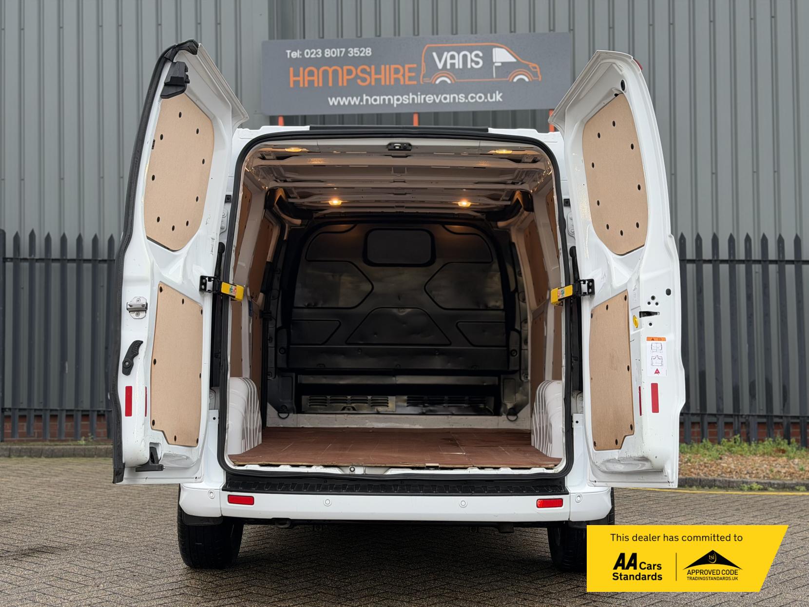 Ford Transit Custom 2.0 290 EcoBlue Sport Panel Van 5dr Diesel Manual L2 H1 Euro 6 (170 ps)