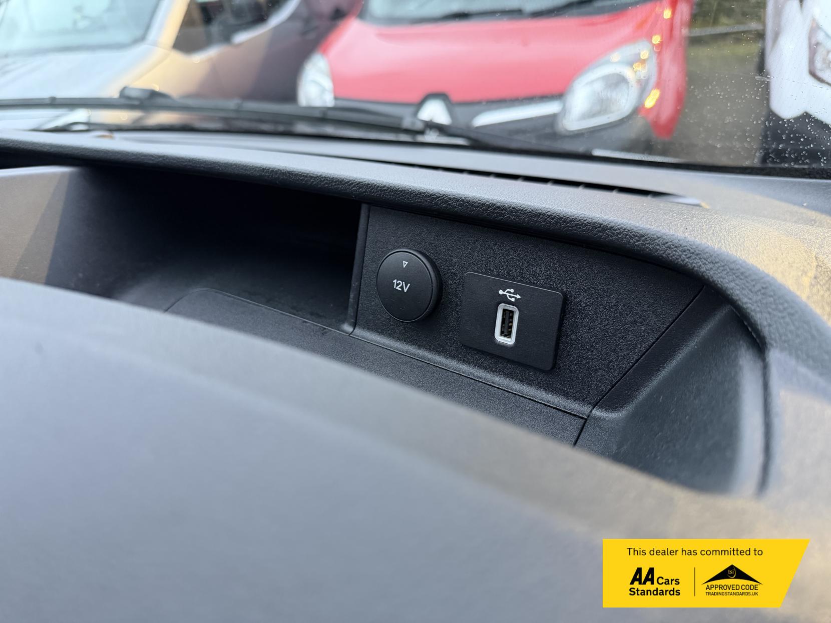 Ford Transit Custom 2.0 290 EcoBlue Sport Panel Van 5dr Diesel Manual L2 H1 Euro 6 (170 ps)