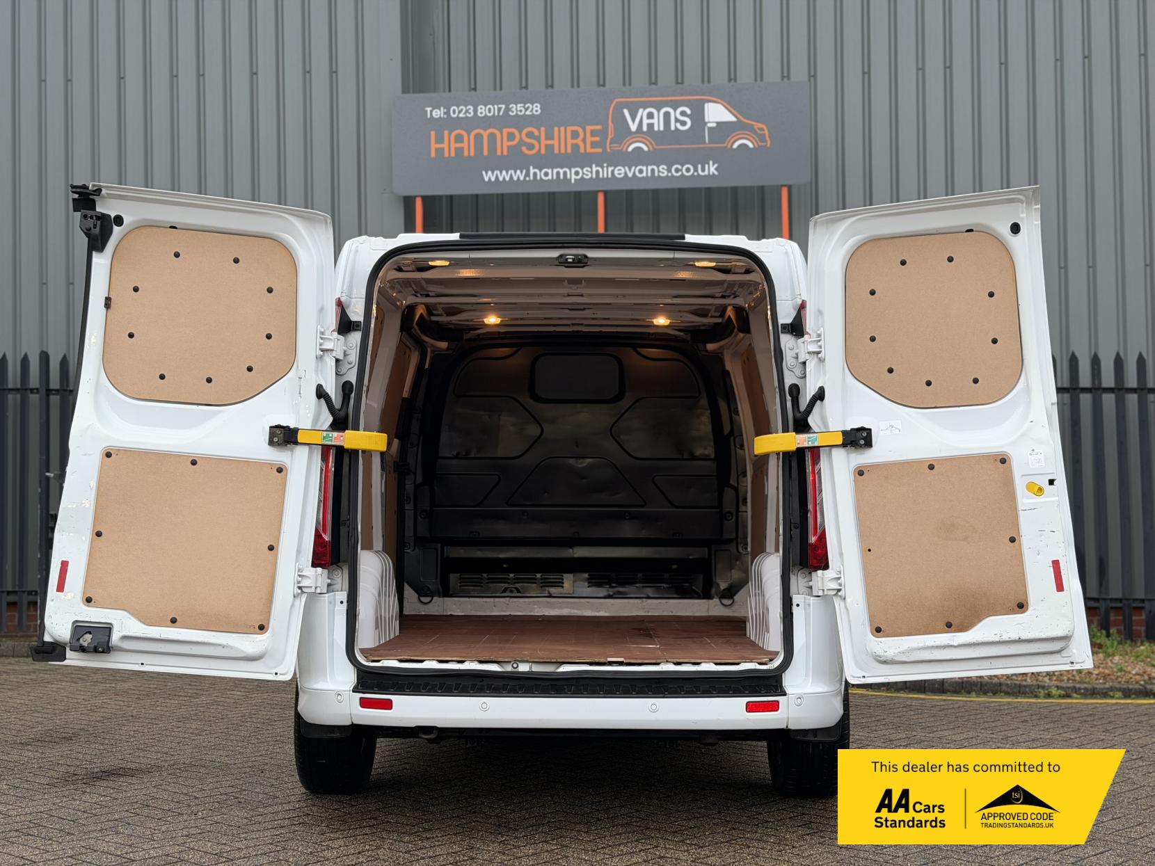 Ford Transit Custom 2.0 290 EcoBlue Sport Panel Van 5dr Diesel Manual L2 H1 Euro 6 (170 ps)