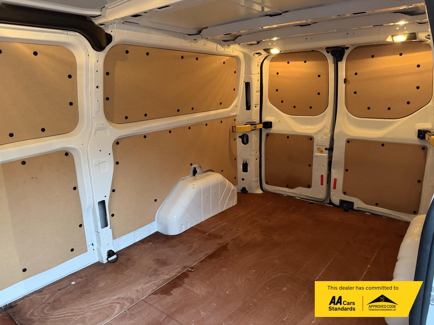 Ford Transit Custom 2.0 290 EcoBlue Sport Panel Van 5dr Diesel Manual L2 H1 Euro 6 (170 ps)