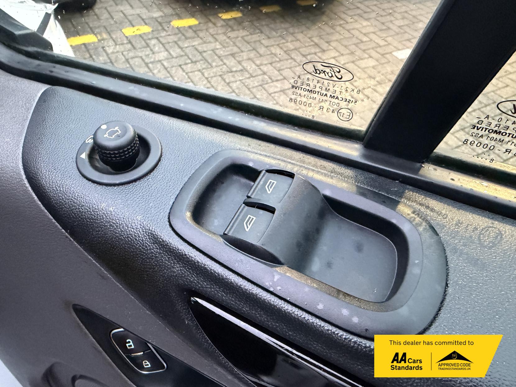 Ford Transit Custom 2.0 290 EcoBlue Sport Panel Van 5dr Diesel Manual L2 H1 Euro 6 (170 ps)