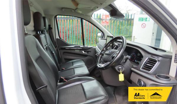 Ford Transit Custom 2.0 290 EcoBlue Sport Panel Van 5dr Diesel Manual L2 H1 Euro 6 (170 ps)
