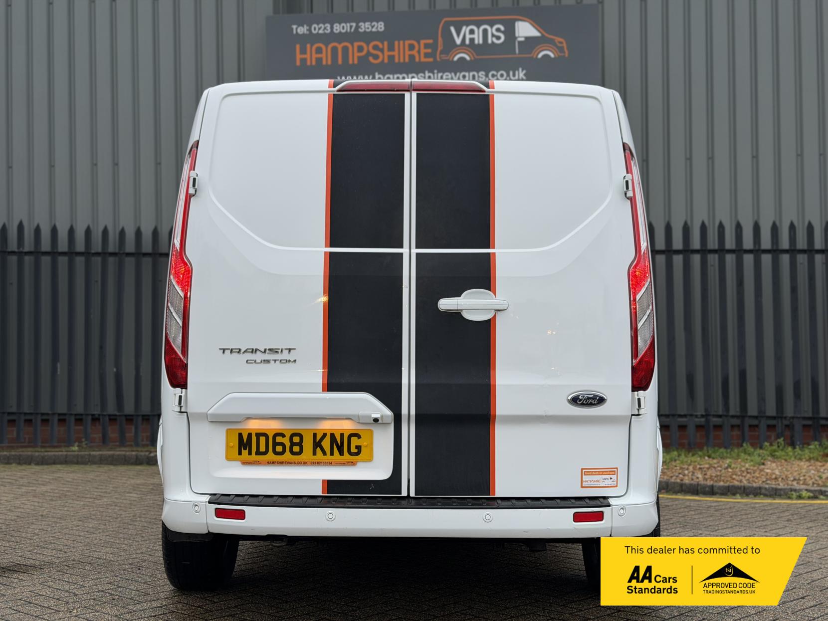 Ford Transit Custom 2.0 290 EcoBlue Sport Panel Van 5dr Diesel Manual L2 H1 Euro 6 (170 ps)