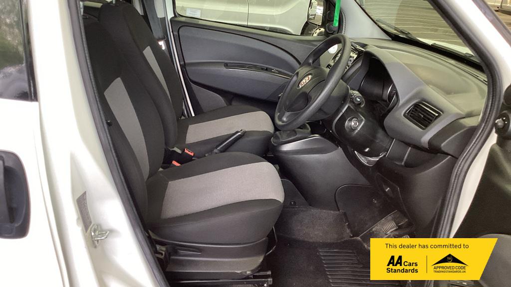 Fiat Doblo 1.3 MultiJetII SX Combi Van Double Cab 6dr Diesel Manual L1 H1 Euro 6 (95 bhp)