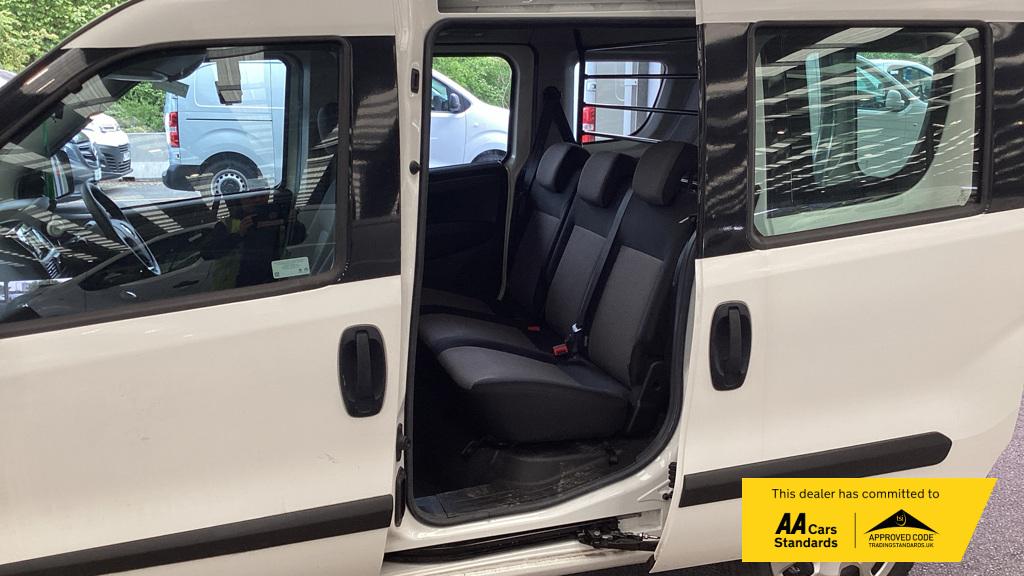 Fiat Doblo 1.3 MultiJetII SX Combi Van Double Cab 6dr Diesel Manual L1 H1 Euro 6 (95 bhp)