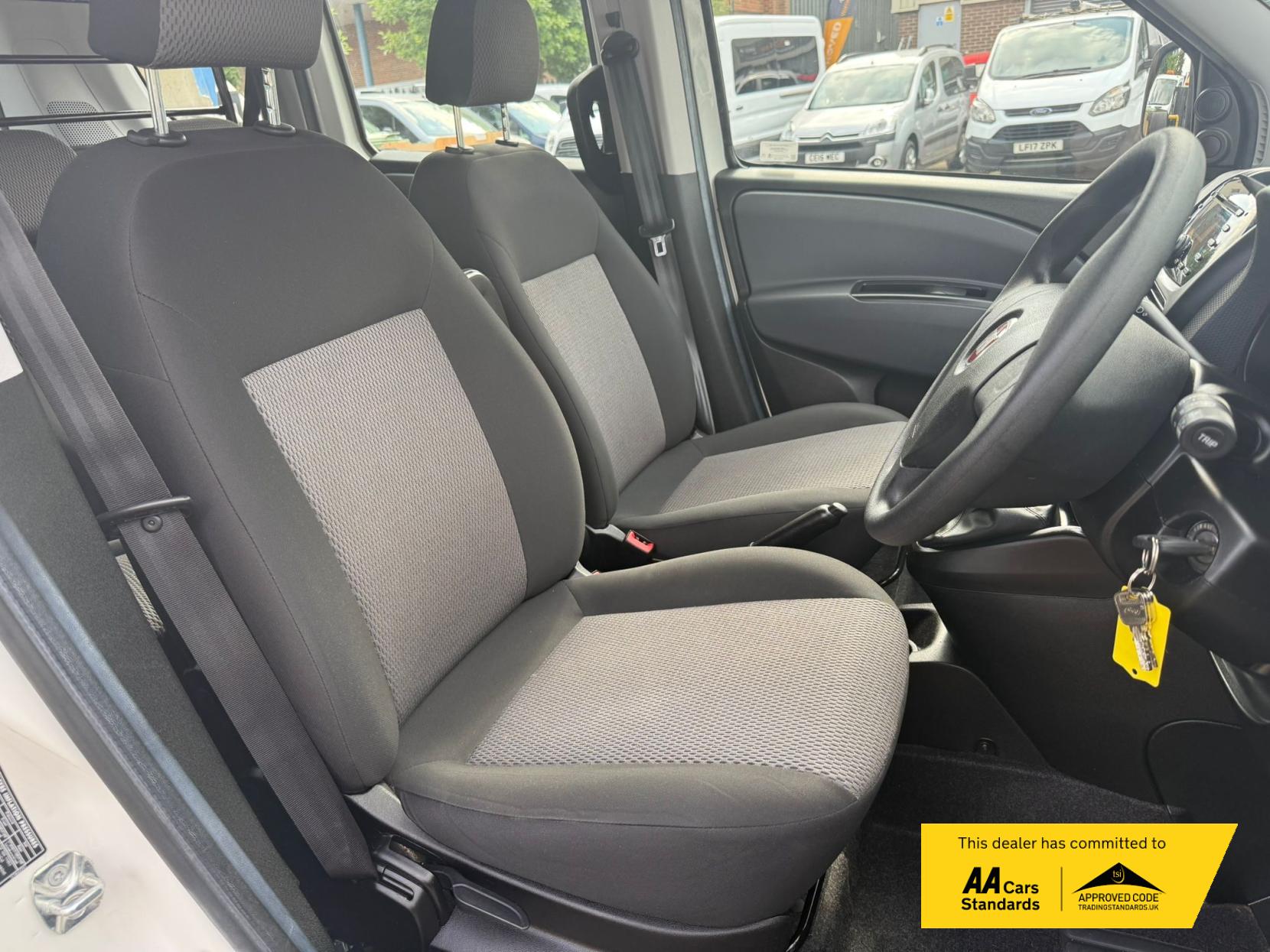 Fiat Doblo 1.3 MultiJetII SX Combi Van Double Cab 6dr Diesel Manual L1 H1 Euro 6 (95 bhp)