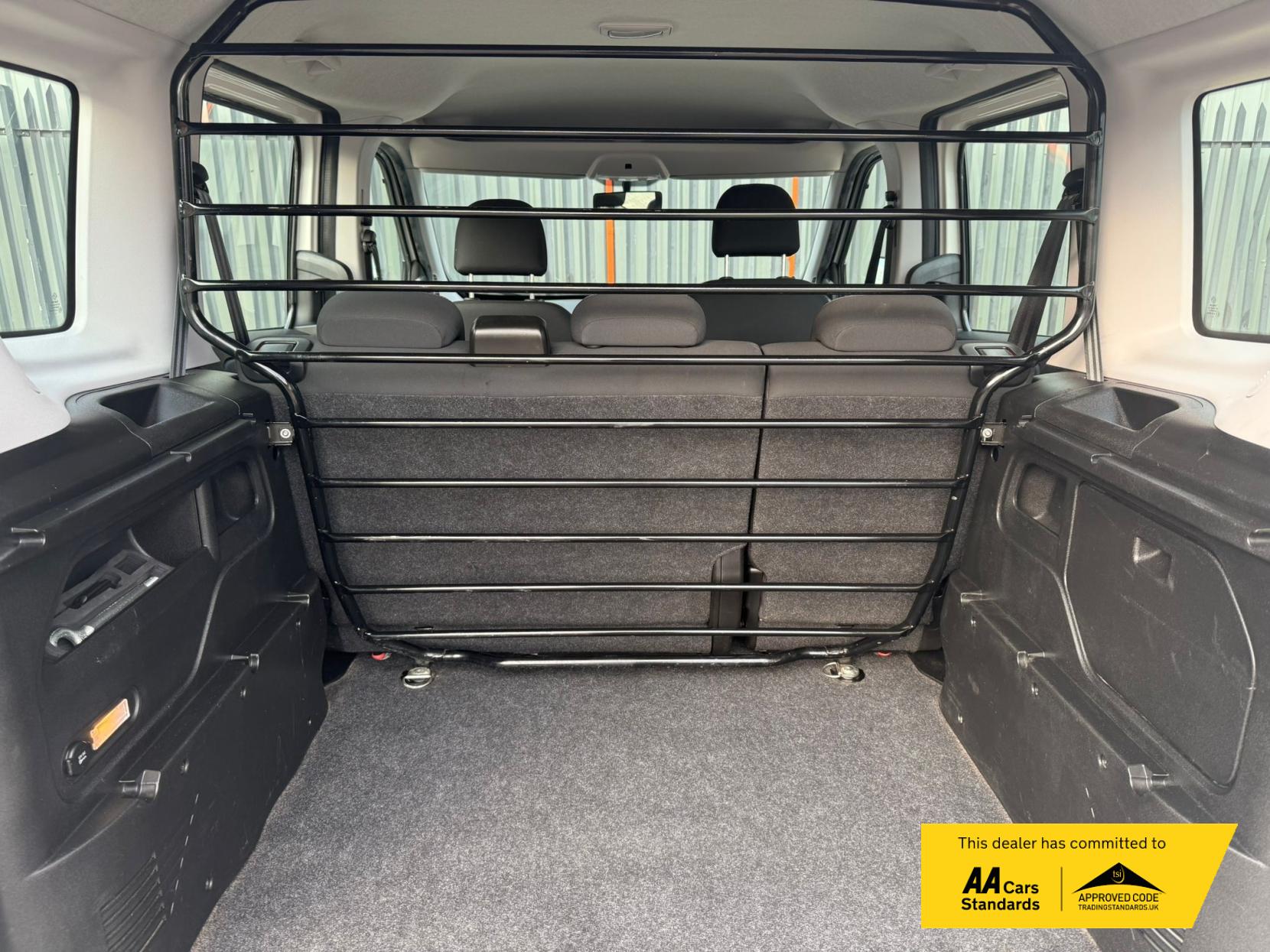 Fiat Doblo 1.3 MultiJetII SX Combi Van Double Cab 6dr Diesel Manual L1 H1 Euro 6 (95 bhp)