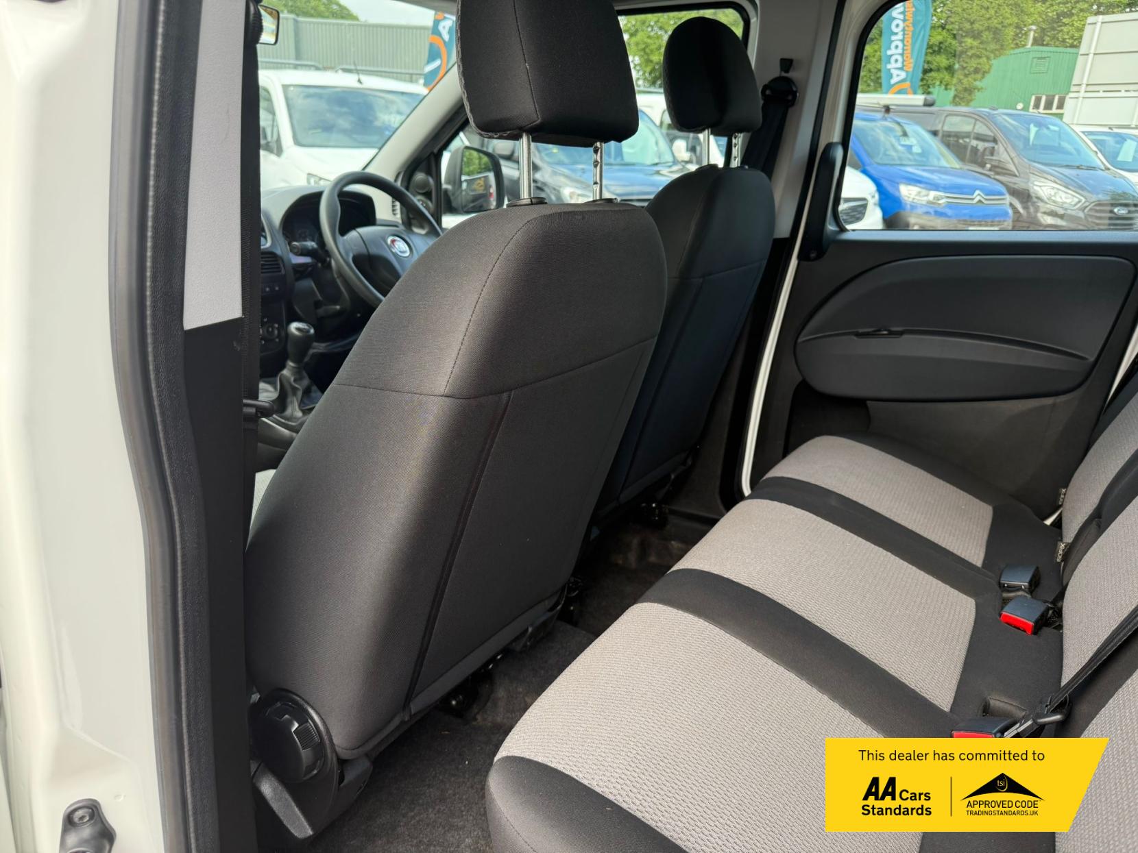 Fiat Doblo 1.3 MultiJetII SX Combi Van Double Cab 6dr Diesel Manual L1 H1 Euro 6 (95 bhp)