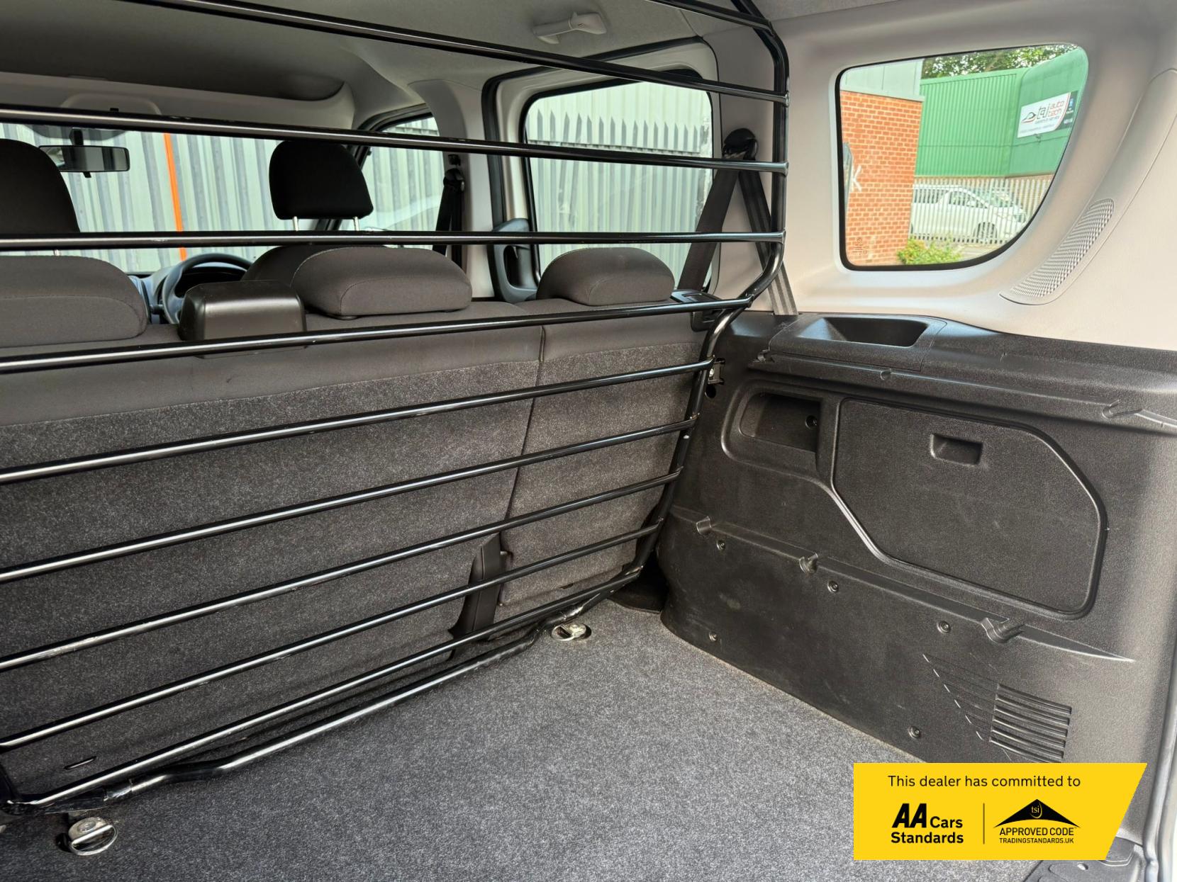 Fiat Doblo 1.3 MultiJetII SX Combi Van Double Cab 6dr Diesel Manual L1 H1 Euro 6 (95 bhp)