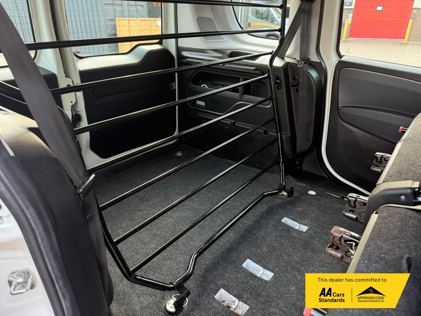 Fiat Doblo 1.3 MultiJetII SX Combi Van Double Cab 6dr Diesel Manual L1 H1 Euro 6 (95 bhp)