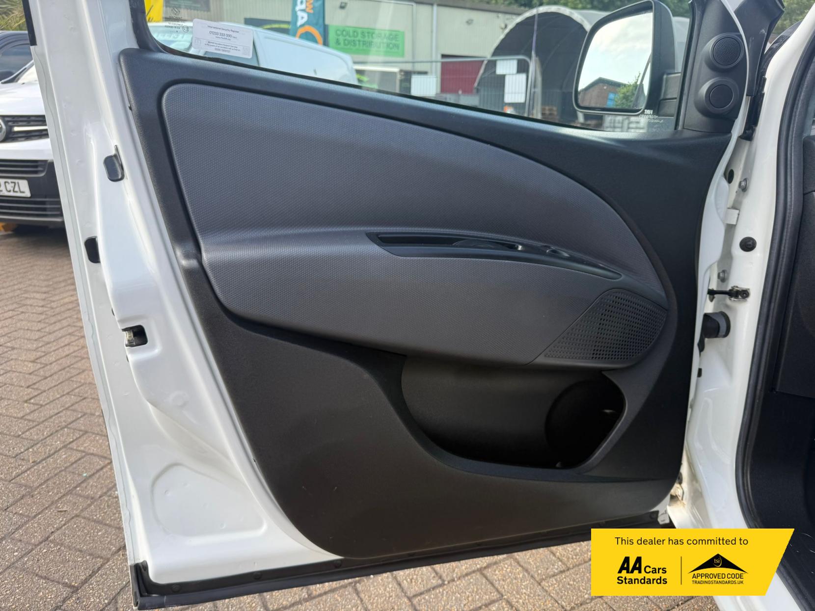 Fiat Doblo 1.3 MultiJetII SX Combi Van Double Cab 6dr Diesel Manual L1 H1 Euro 6 (95 bhp)