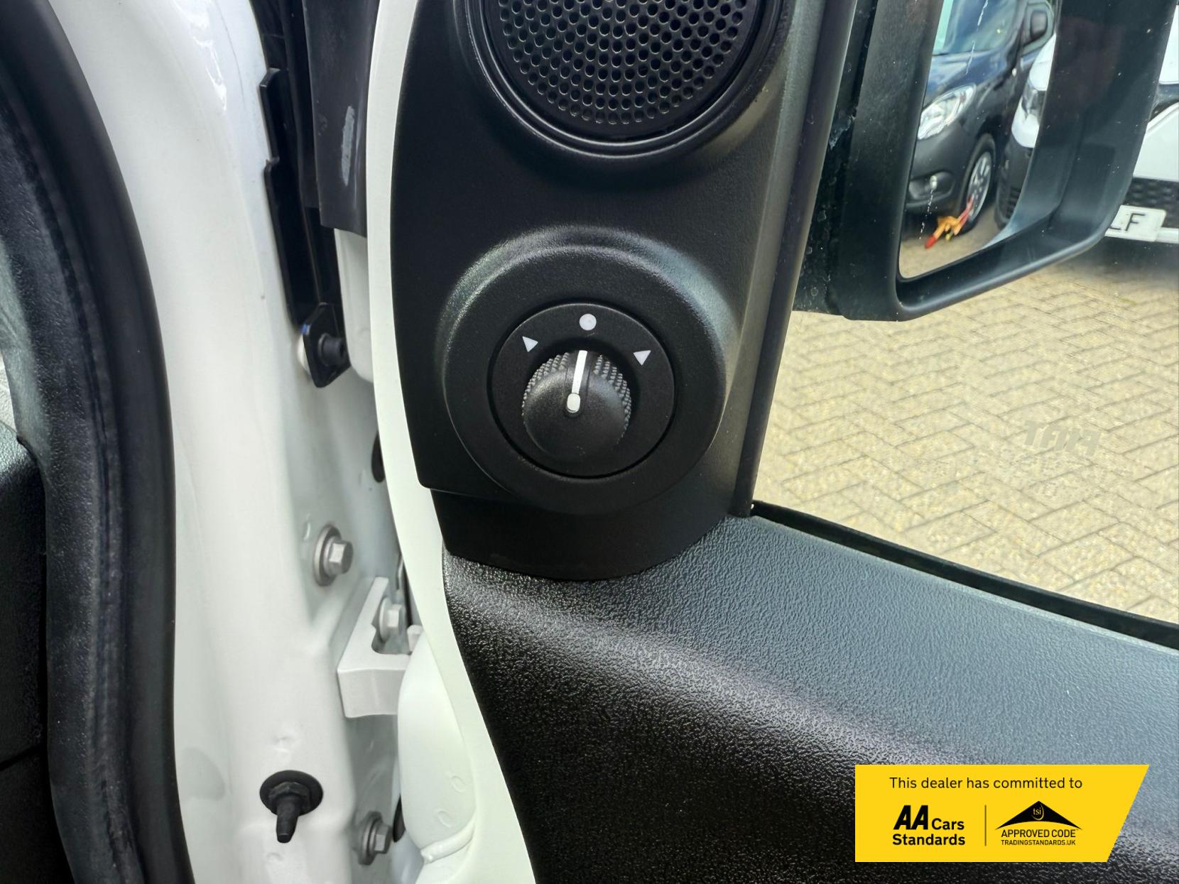 Fiat Doblo 1.3 MultiJetII SX Combi Van Double Cab 6dr Diesel Manual L1 H1 Euro 6 (95 bhp)