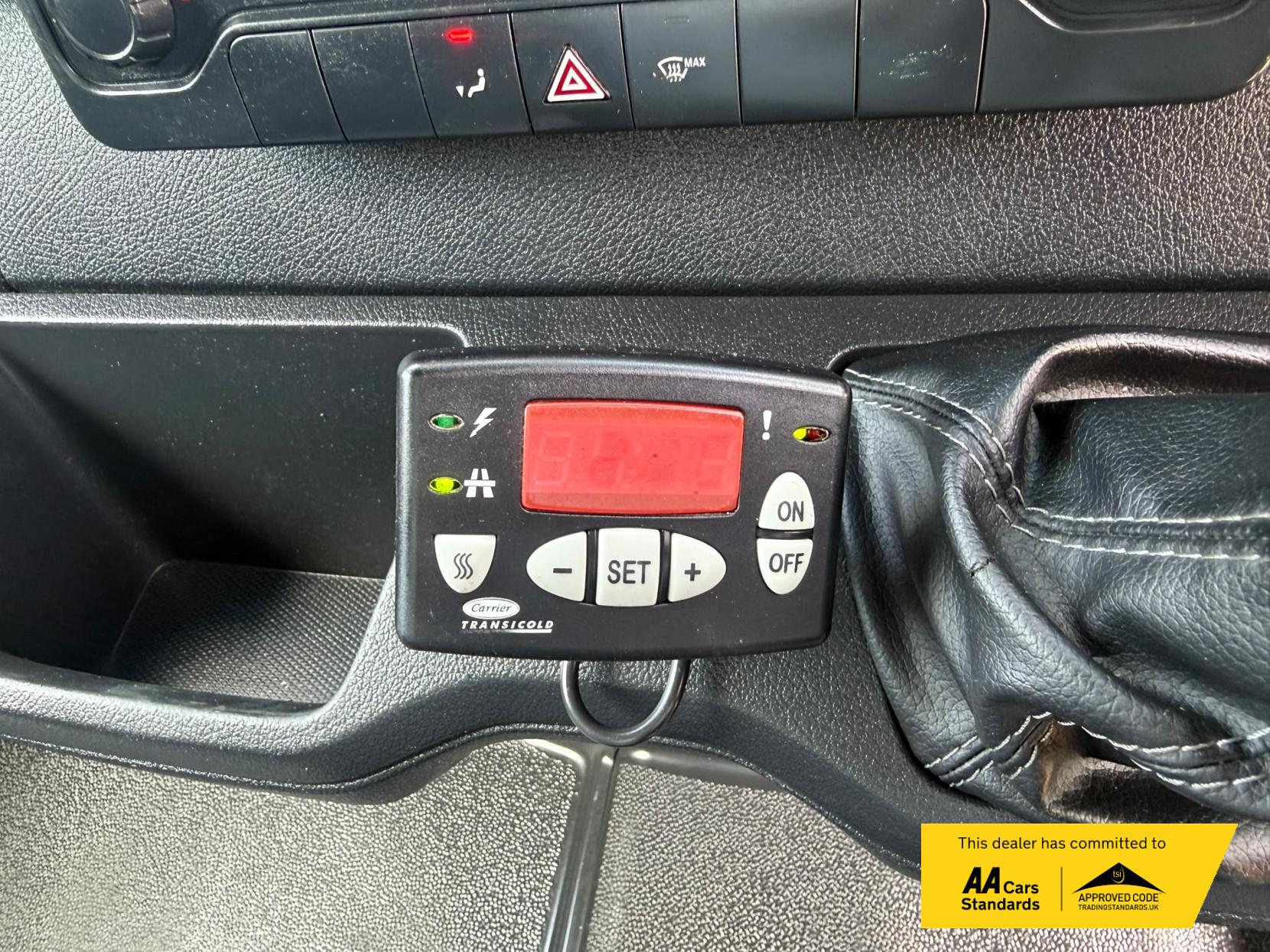 2020 Mercedes-Benz Sprinter 2.1 314 CDi Temperature Controlled 5dr Diesel Manual RWD L3 H2 (210 g/km, 141 bhp) - Thumbnail 43