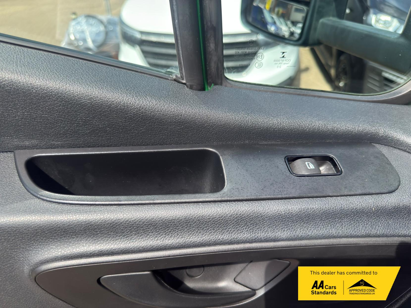 2020 Mercedes-Benz Sprinter 2.1 314 CDi Temperature Controlled 5dr Diesel Manual RWD L3 H2 (210 g/km, 141 bhp) - Thumbnail 29