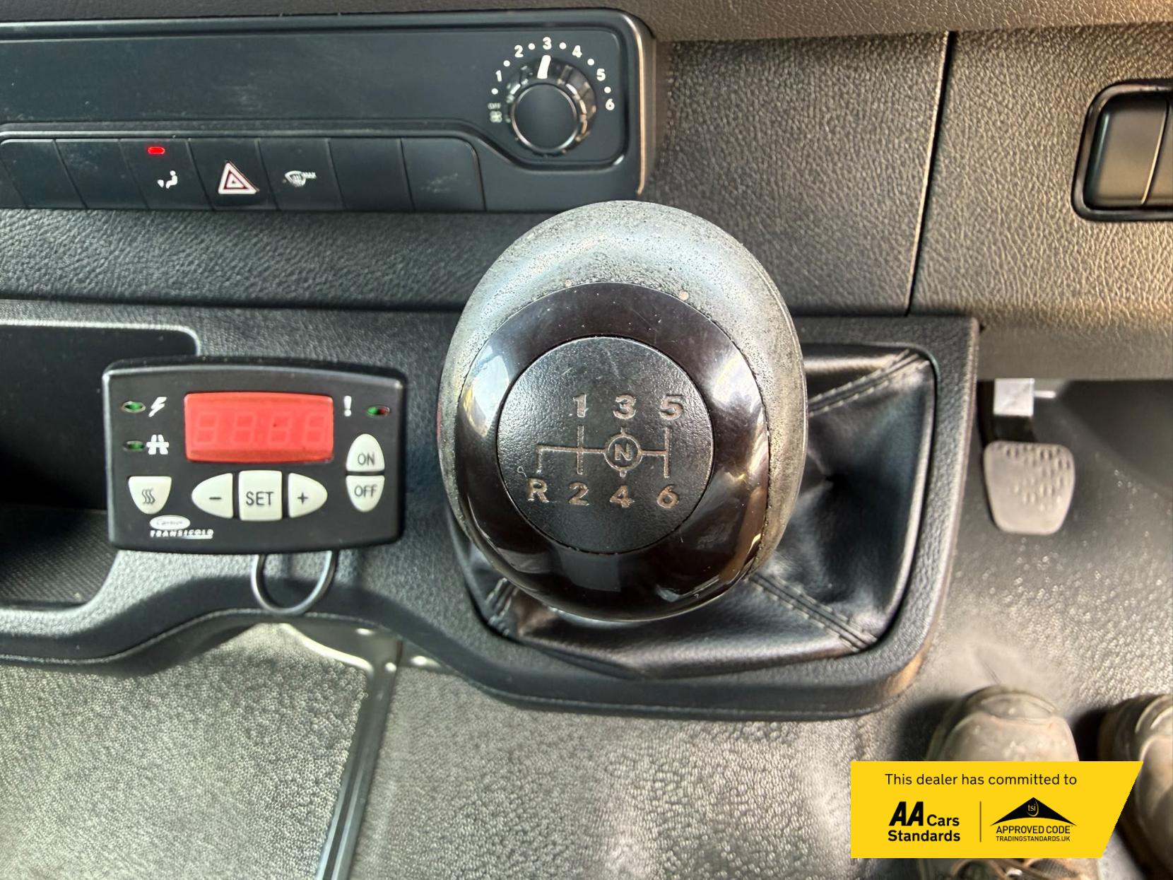 2020 Mercedes-Benz Sprinter 2.1 314 CDi Temperature Controlled 5dr Diesel Manual RWD L3 H2 (210 g/km, 141 bhp) - Thumbnail 45