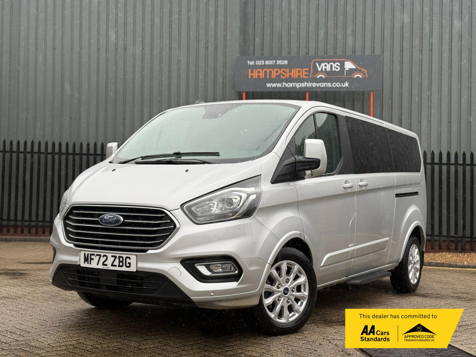 Ford Tourneo Custom 2.0 320 EcoBlue Titanium Minibus Double Cab 5dr Diesel Manual L2 Euro 6 (s/s) (130 ps)