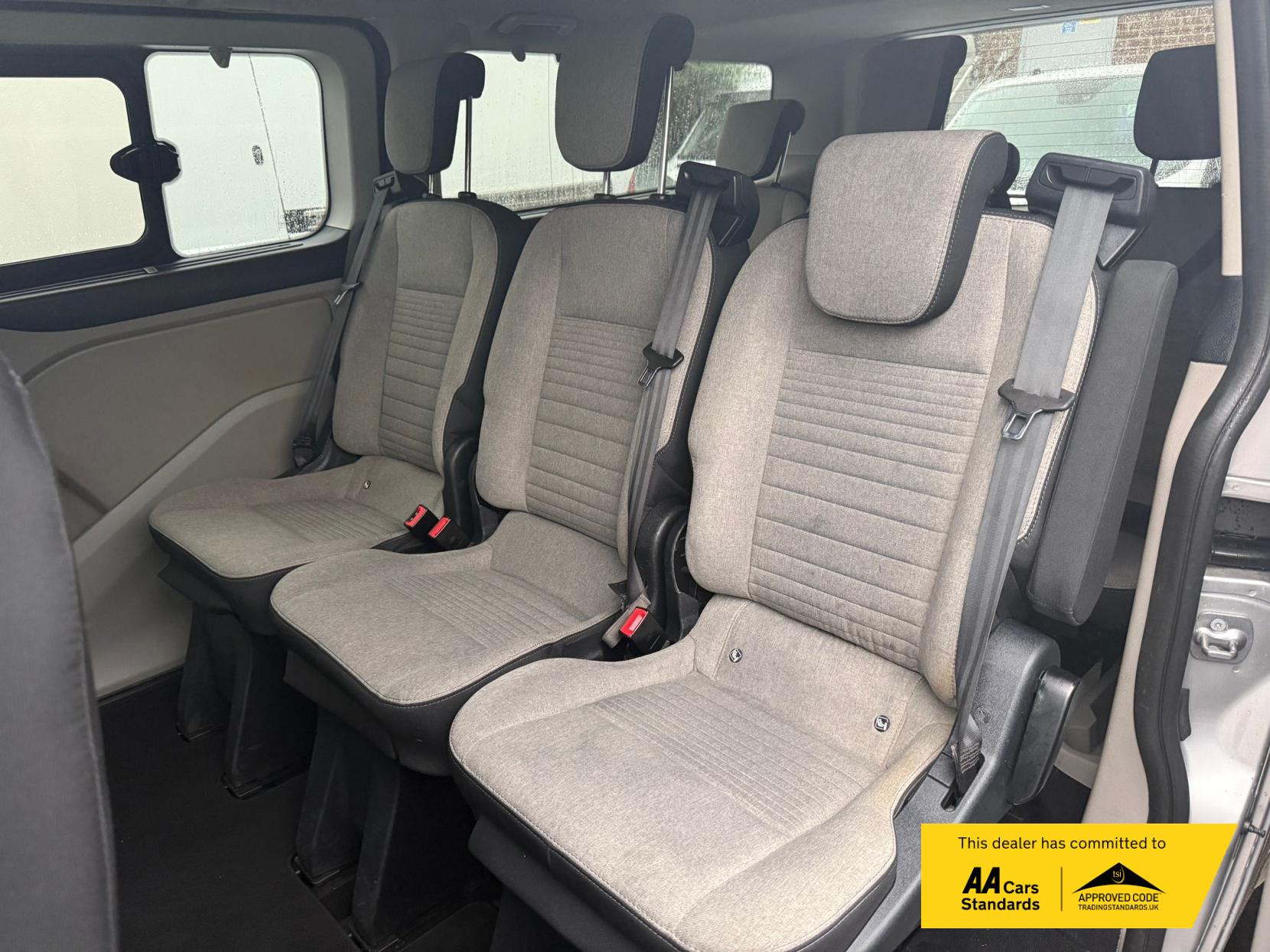 Ford Tourneo Custom 2.0 320 EcoBlue Titanium Minibus Double Cab 5dr Diesel Manual L2 Euro 6 (s/s) (130 ps)