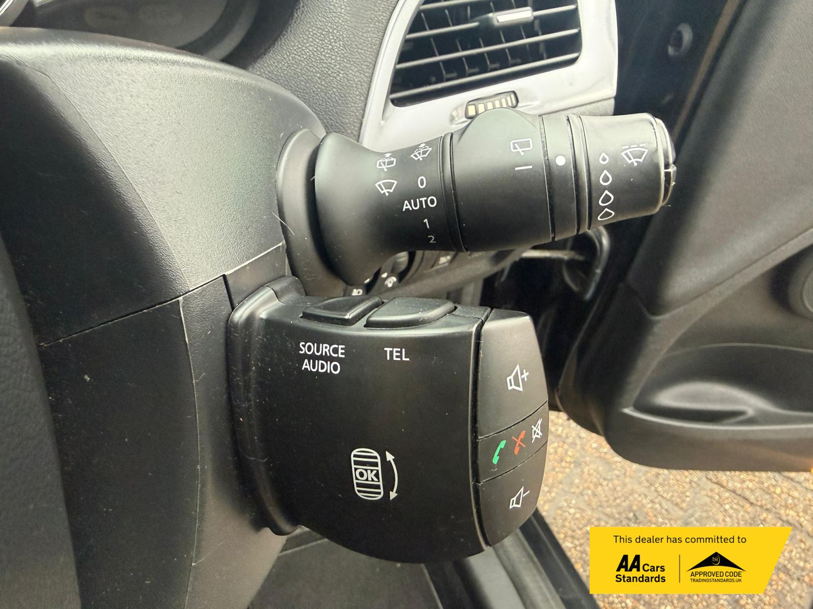 Renault Megane 1.5 dCi ENERGY Dynamique TomTom Sport Tourer 5dr Diesel Manual Euro 5 (s/s) (110 ps)