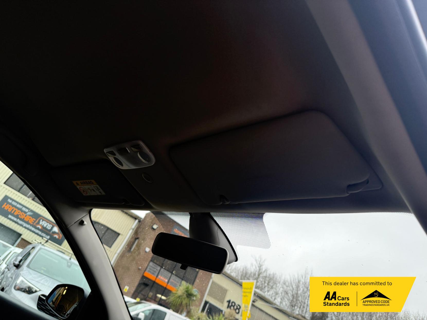 Renault Megane 1.5 dCi ENERGY Dynamique TomTom Sport Tourer 5dr Diesel Manual Euro 5 (s/s) (110 ps)