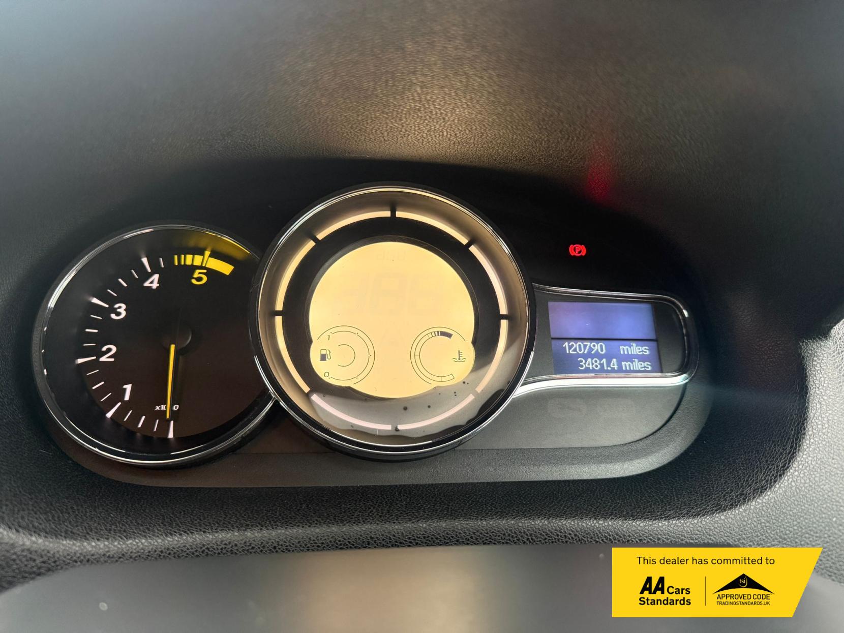 Renault Megane 1.5 dCi ENERGY Dynamique TomTom Sport Tourer 5dr Diesel Manual Euro 5 (s/s) (110 ps)