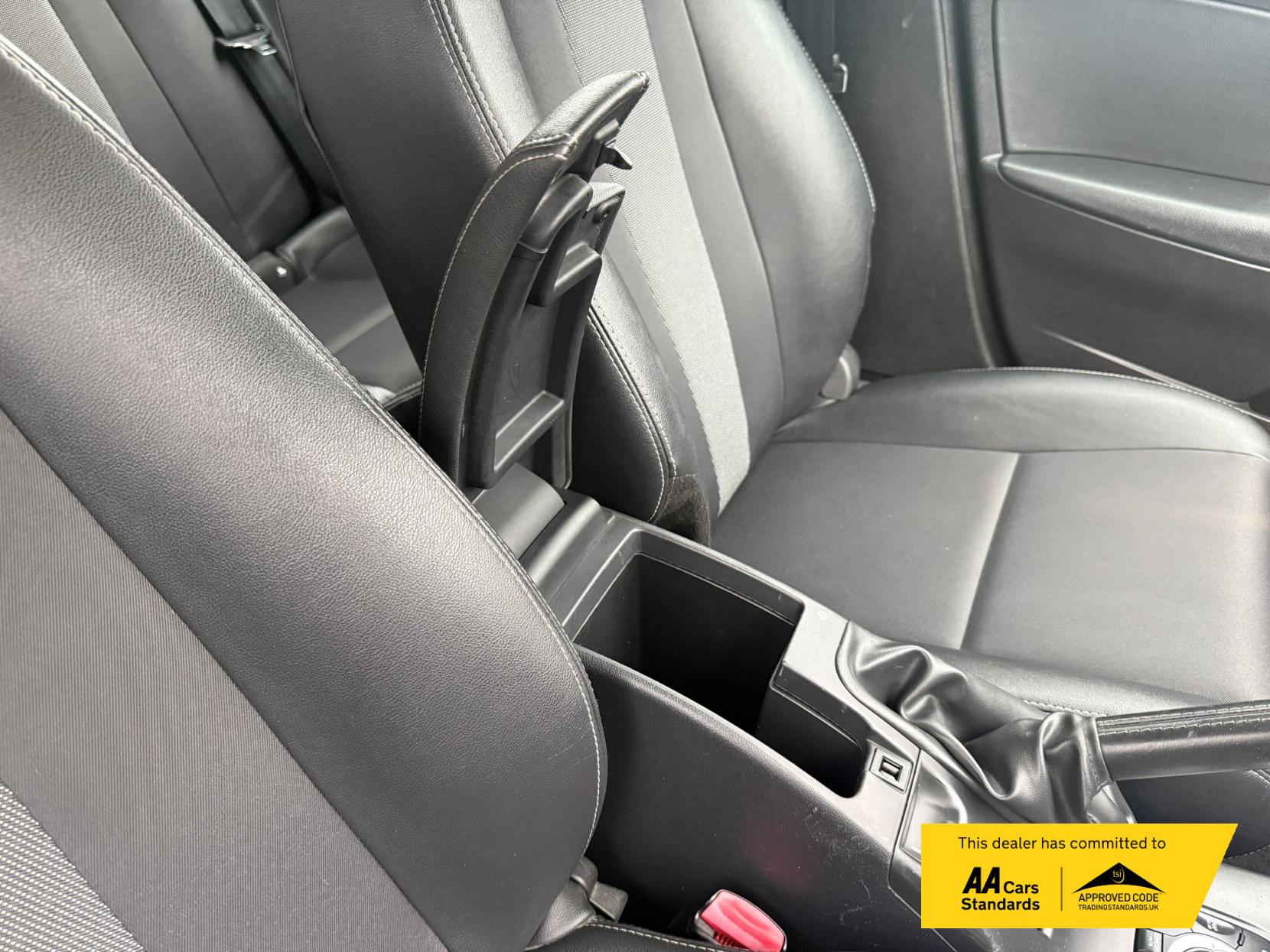 Renault Megane 1.5 dCi ENERGY Dynamique TomTom Sport Tourer 5dr Diesel Manual Euro 5 (s/s) (110 ps)