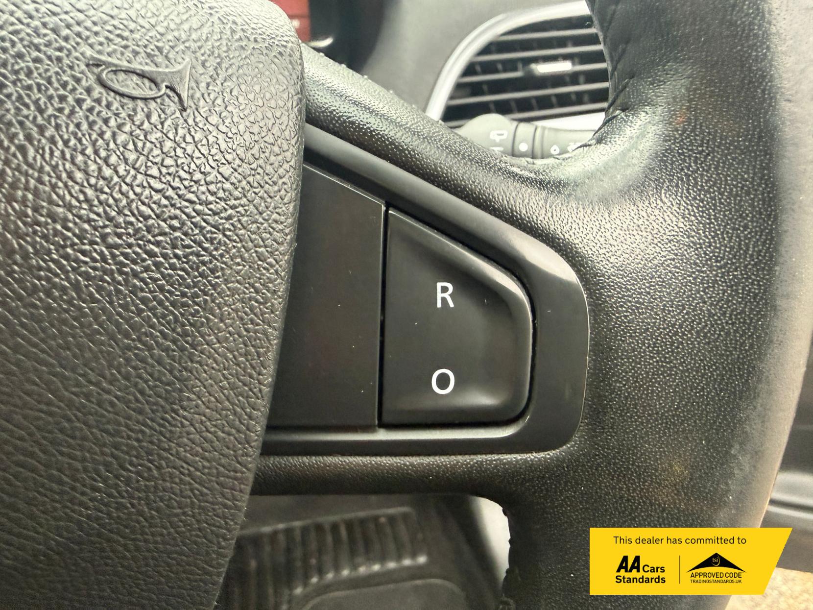 Renault Megane 1.5 dCi ENERGY Dynamique TomTom Sport Tourer 5dr Diesel Manual Euro 5 (s/s) (110 ps)