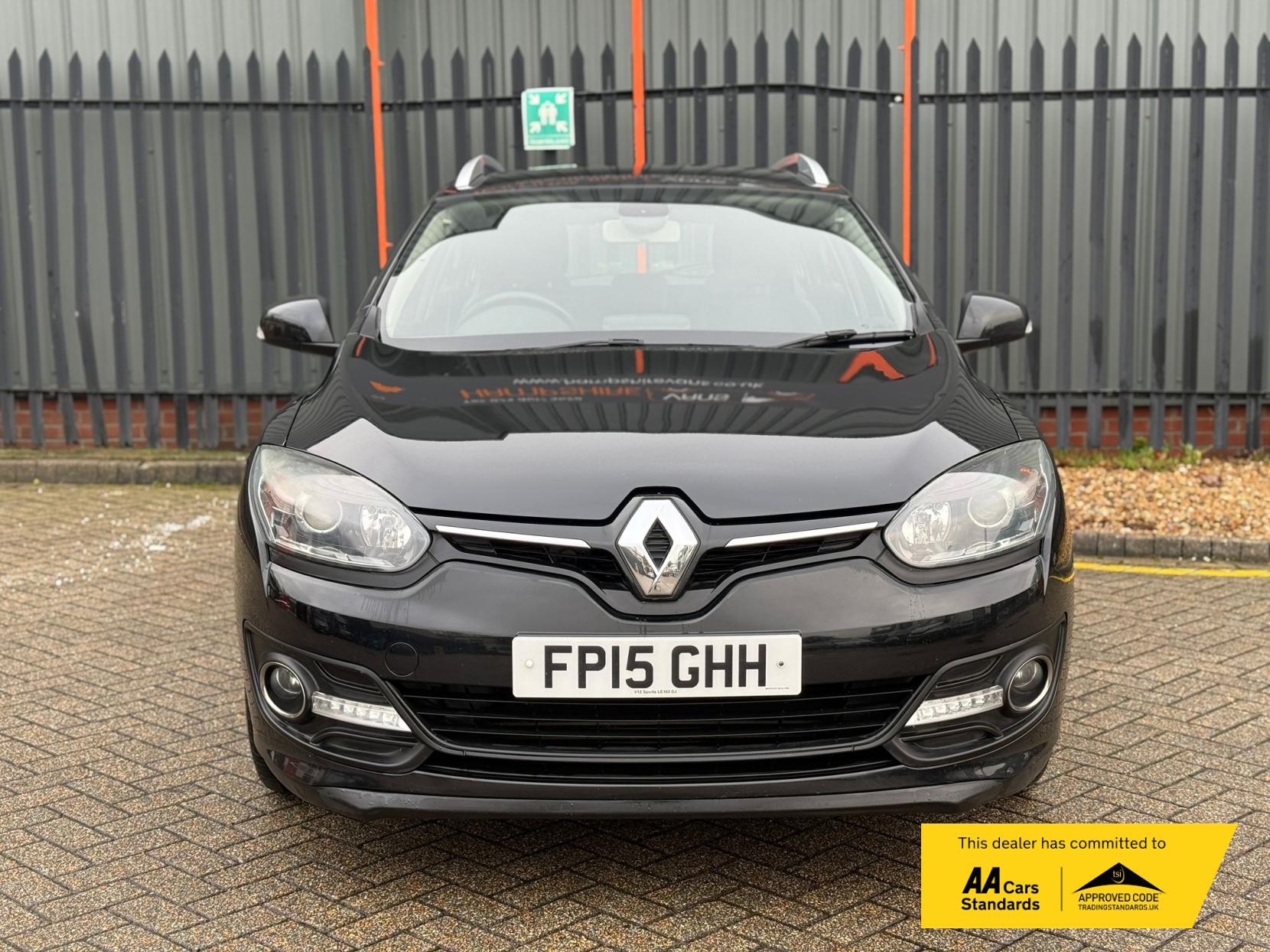 Renault Megane 1.5 dCi ENERGY Dynamique TomTom Sport Tourer 5dr Diesel Manual Euro 5 (s/s) (110 ps)