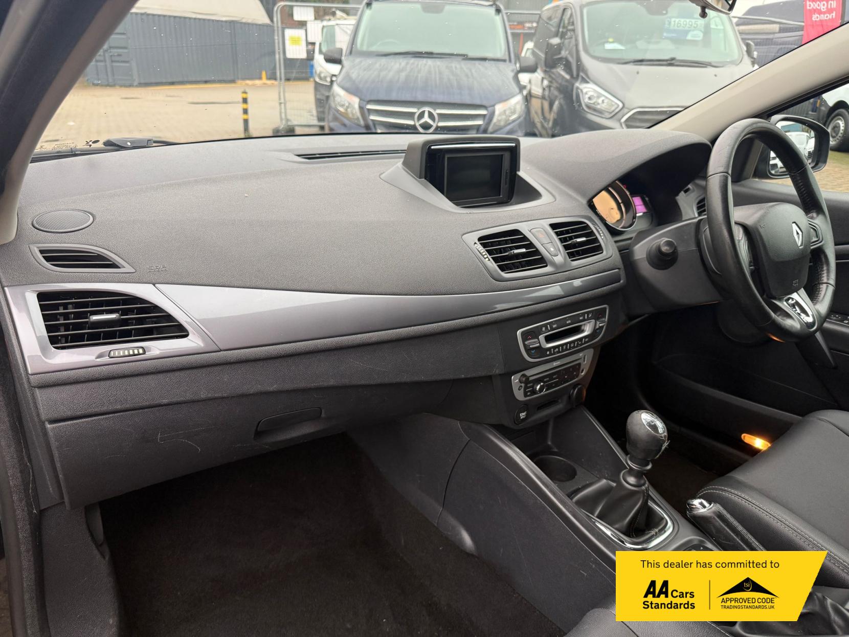 Renault Megane 1.5 dCi ENERGY Dynamique TomTom Sport Tourer 5dr Diesel Manual Euro 5 (s/s) (110 ps)