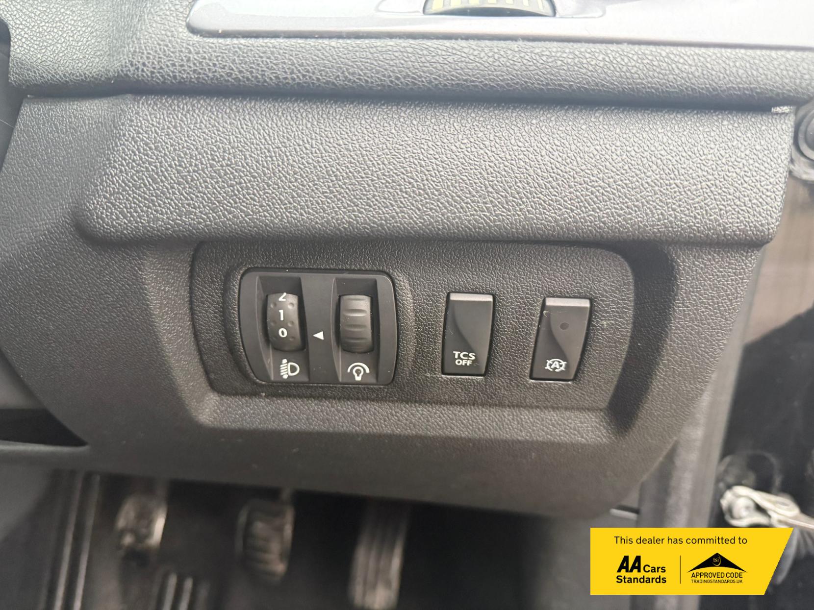 Renault Megane 1.5 dCi ENERGY Dynamique TomTom Sport Tourer 5dr Diesel Manual Euro 5 (s/s) (110 ps)