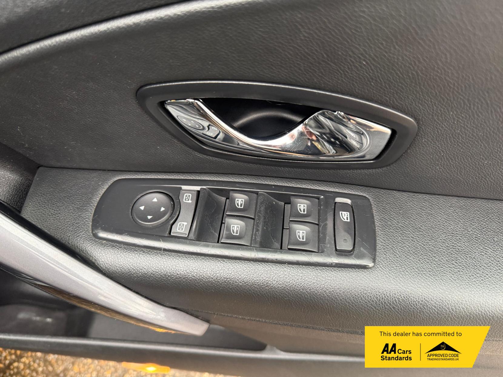 Renault Megane 1.5 dCi ENERGY Dynamique TomTom Sport Tourer 5dr Diesel Manual Euro 5 (s/s) (110 ps)