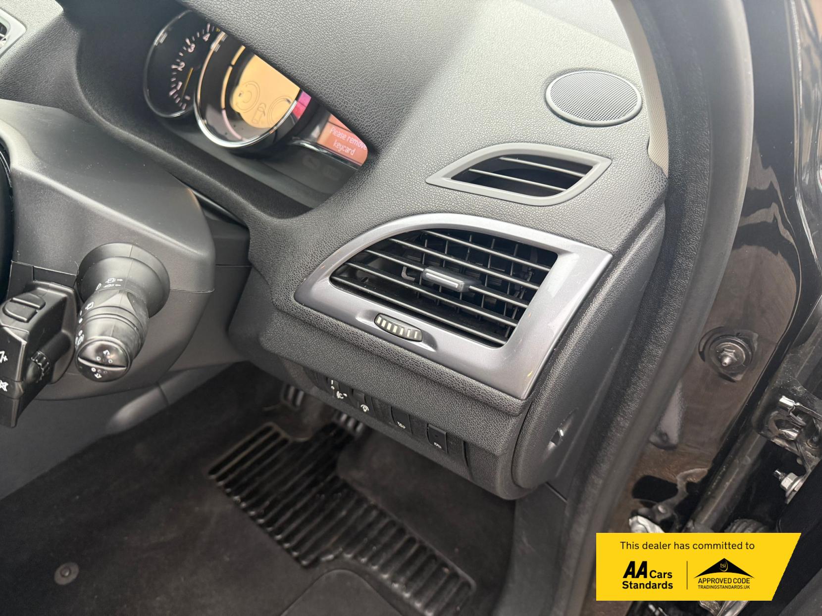 Renault Megane 1.5 dCi ENERGY Dynamique TomTom Sport Tourer 5dr Diesel Manual Euro 5 (s/s) (110 ps)