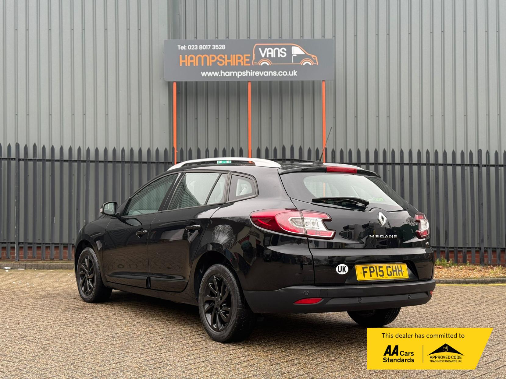 Renault Megane 1.5 dCi ENERGY Dynamique TomTom Sport Tourer 5dr Diesel Manual Euro 5 (s/s) (110 ps)