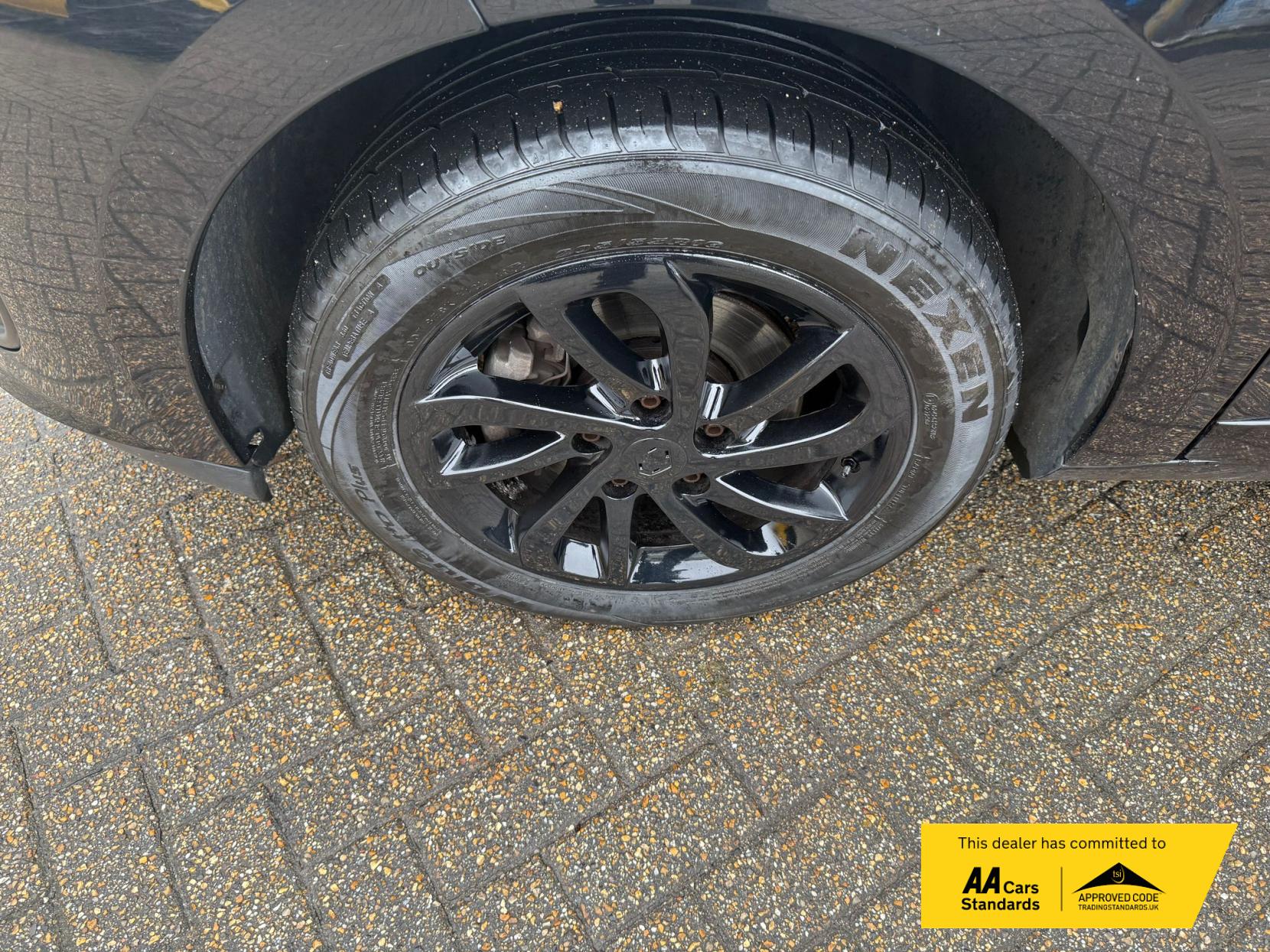 Renault Megane 1.5 dCi ENERGY Dynamique TomTom Sport Tourer 5dr Diesel Manual Euro 5 (s/s) (110 ps)