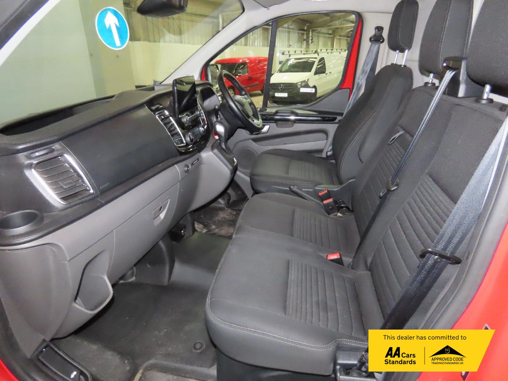 Ford Transit Custom 2.0 300 EcoBlue Limited Panel Van 5dr Diesel Auto L1 H1 Euro 6 (s/s) (130 ps)