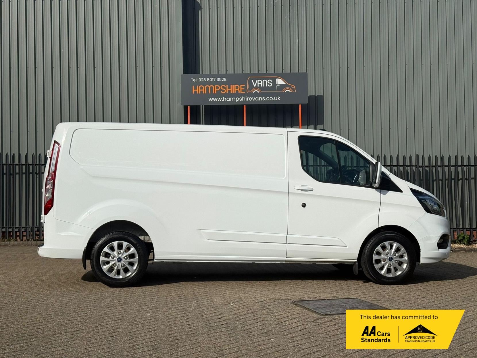 Ford Transit Custom 2.0 300 EcoBlue Limited Panel Van 5dr Diesel Manual L2 H1 Euro 6 (s/s) (130 ps)