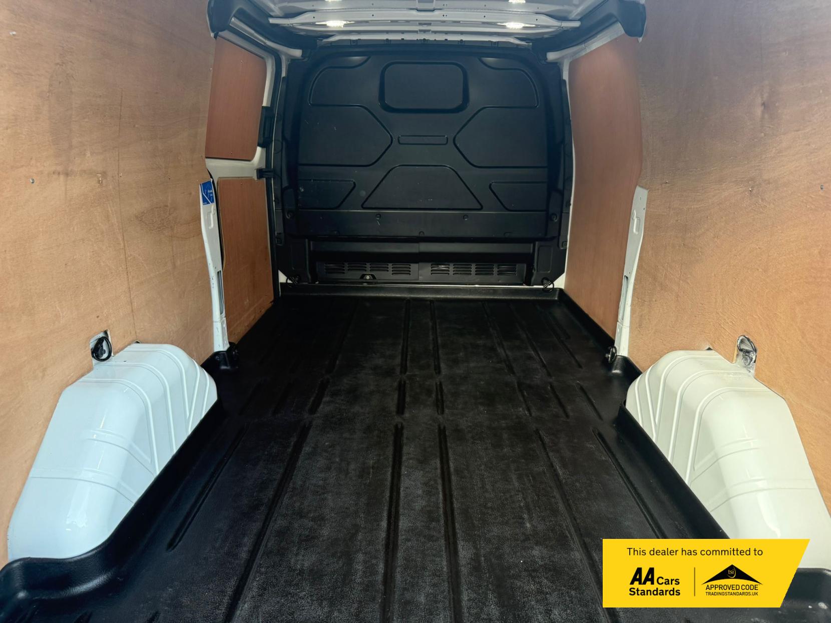 Ford Transit Custom 2.0 300 EcoBlue Limited Panel Van 5dr Diesel Manual L2 H1 Euro 6 (s/s) (130 ps)