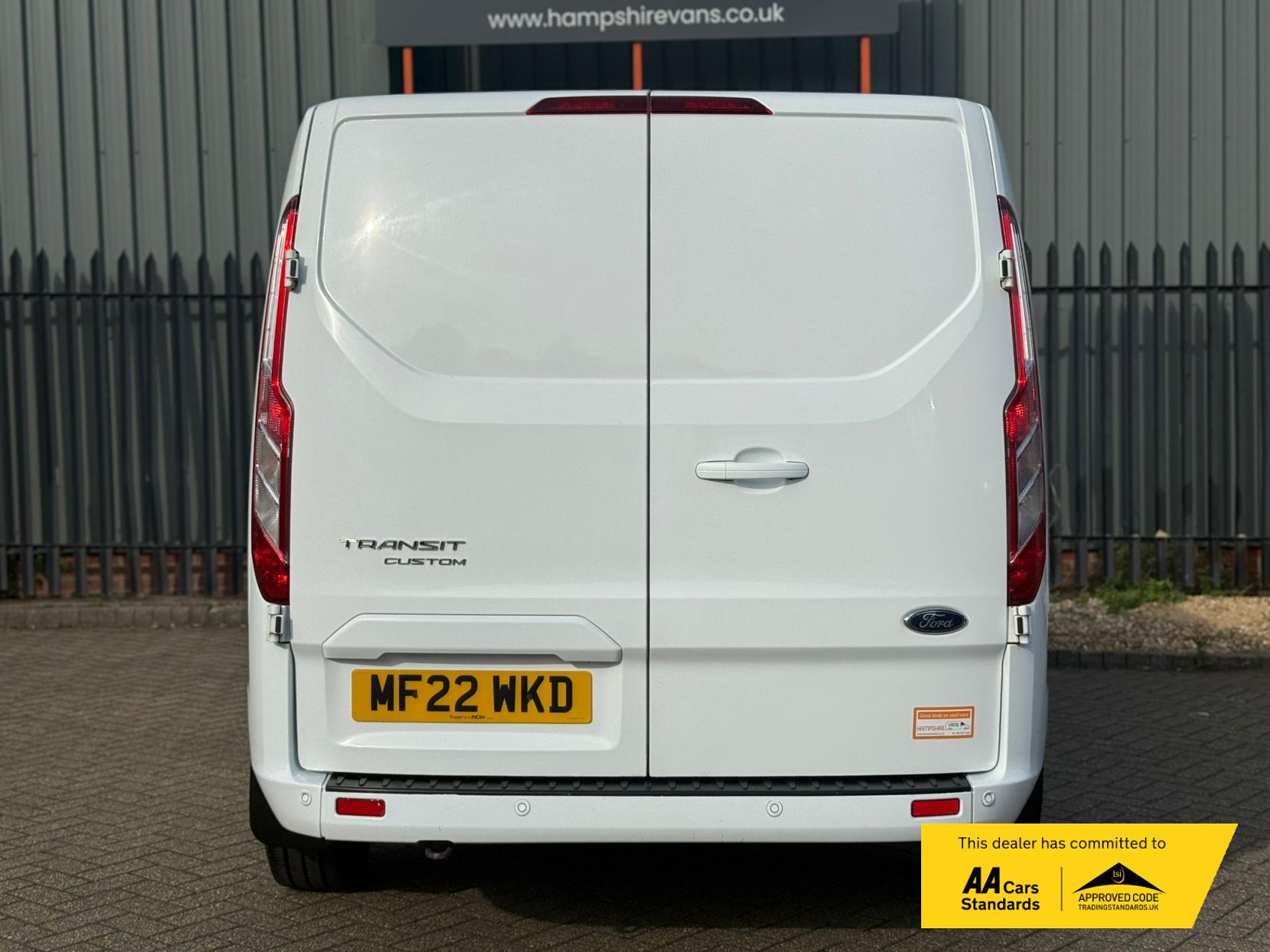 Ford Transit Custom 2.0 300 EcoBlue Limited Panel Van 5dr Diesel Manual L2 H1 Euro 6 (s/s) (130 ps)